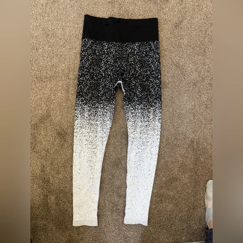 NEW Athleta Flurry Ombré Tights Size Medium